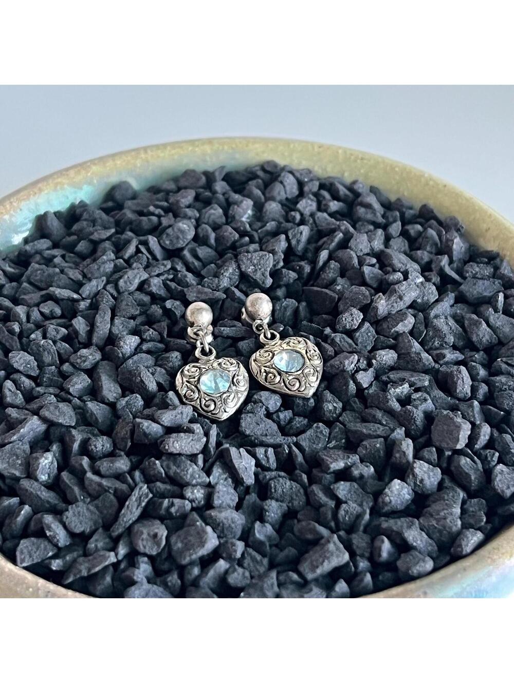 Vintage Silver Tone Heart Dangle Earrings Blue Stone Filigree Romantic Jewelry